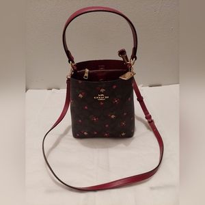 Coach New York Red Leather Floral Tower Crossbody Handbag No K2179-C7975